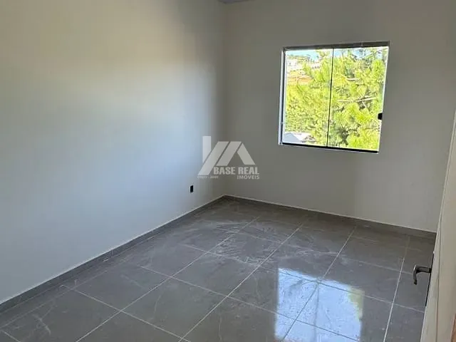 Casa 2 quartos e 1 banheiro, à venda, no bairro Contorno em Ponta Grossa