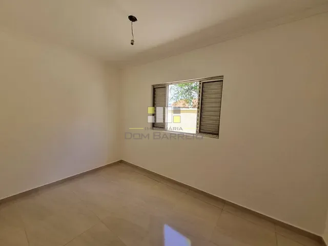 Casa com 125m² 2 quartos e 1 banheiro, à venda, no bairro Jardim Santa Carolina (Nova Veneza) em Sumaré