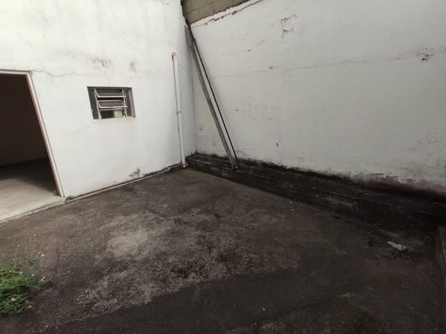 Casa com 250m² 2 quartos e 2 banheiros, à venda, no bairro Centro em Taubaté