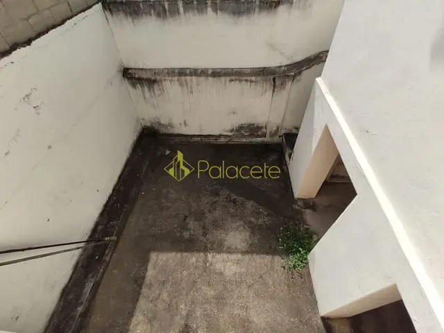 Casa com 250m² 2 quartos e 2 banheiros, à venda, no bairro Centro em Taubaté