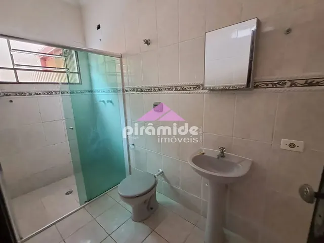 Casa com 10m² 2 quartos e 2 banheiros, para alugar, no bairro Bosque dos Eucaliptos em São José Dos Campos