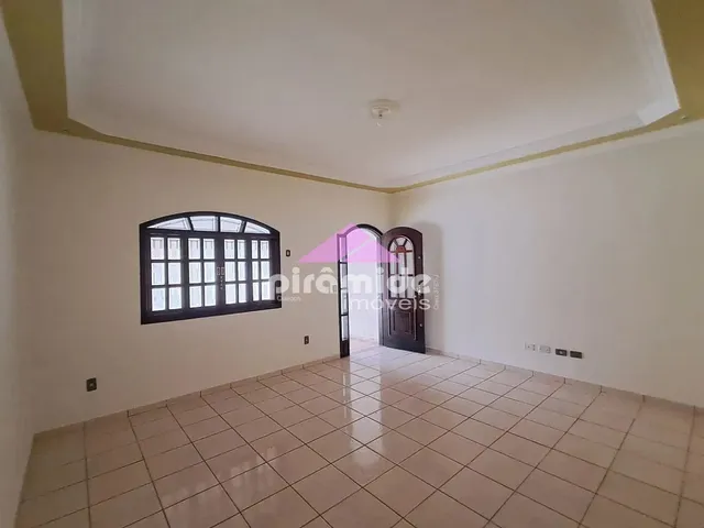 Casa com 10m² 2 quartos e 2 banheiros, para alugar, no bairro Bosque dos Eucaliptos em São José Dos Campos