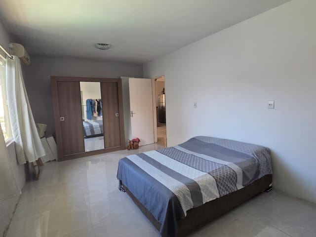 Casa com 192m² 2 quartos e 2 banheiros, à venda, no bairro Laranjal em Pelotas