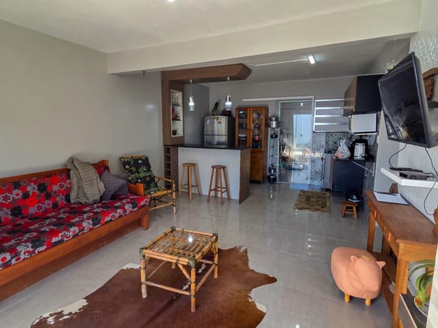 Casa com 192m² 2 quartos e 2 banheiros, à venda, no bairro Laranjal em Pelotas