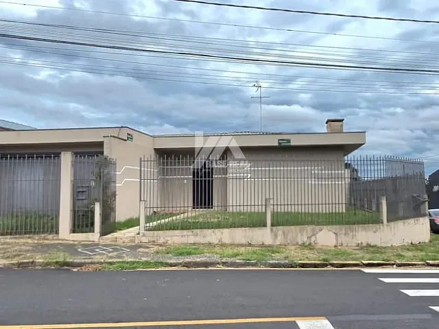 Casa com 420m² 3 quartos e 33 banheiros, à venda, no bairro Orfãs em Ponta Grossa