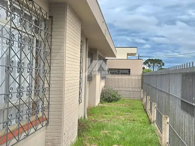 Casa com 420m² 3 quartos e 33 banheiros, à venda, no bairro Orfãs em Ponta Grossa