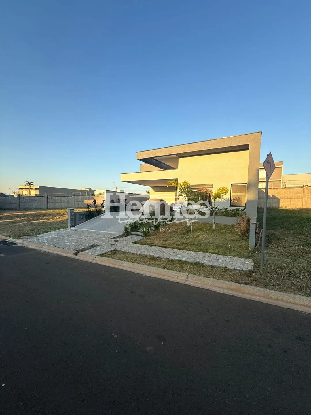 Casa, 3 quartos, 199 m² - Foto 1
