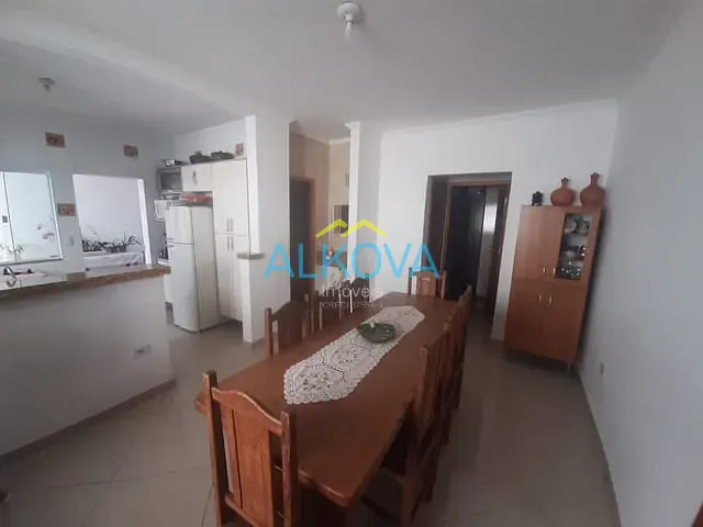 Casa com 200m² 3 quartos e 2 banheiros, à venda, no bairro Jardim Oriente em São José dos Campos