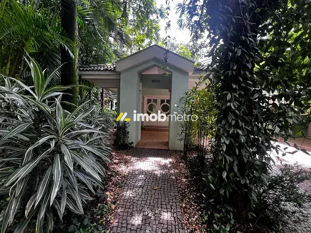 Casa com 2468m² 4 quartos e 9 banheiros, à venda, no bairro Jardim Santana em Campinas