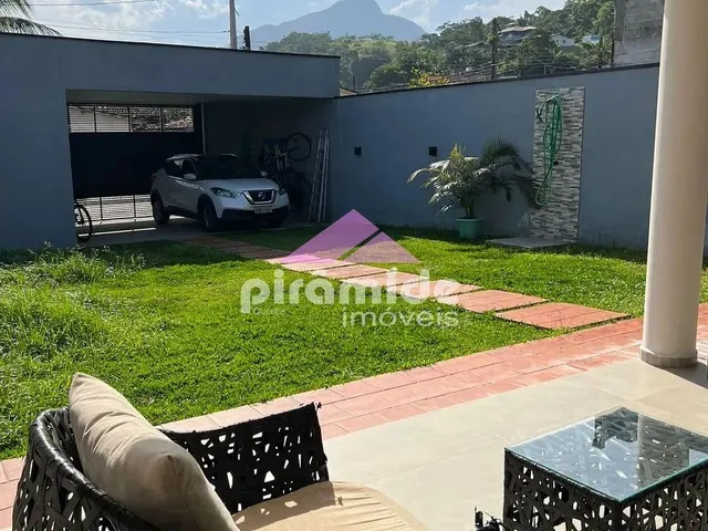 Casa com 330m² 3 quartos e 1 banheiro, à venda, no bairro Centro em Caraguatatuba
