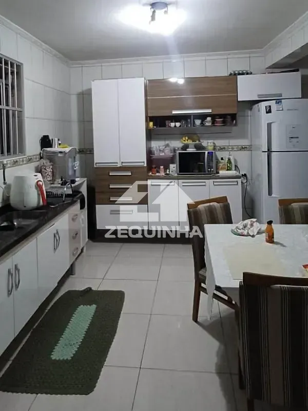 Casa, 4 quartos, 250 m² - Foto 1