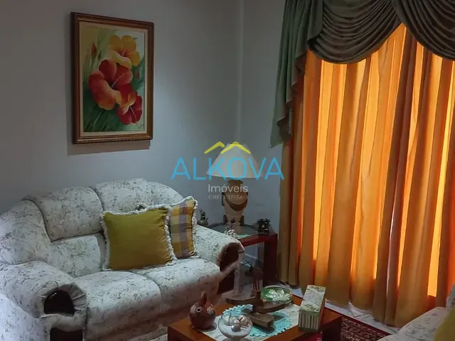 Casa com 625m² 3 quartos e 2 banheiros, à venda ou para alugar, no bairro Palmeiras de São José em São José dos Campos