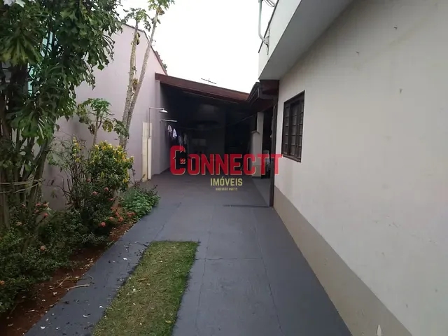 Casa com 547m² 4 quartos e 2 banheiros, à venda, no bairro Vila Tiberio em Ribeirão Preto