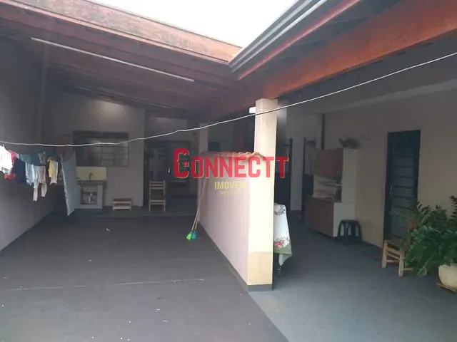 Casa com 547m² 4 quartos e 2 banheiros, à venda, no bairro Vila Tiberio em Ribeirão Preto
