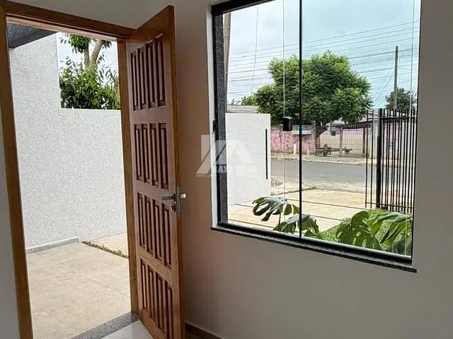 Casa 2 quartos e 1 banheiro, à venda, no bairro Cará-cará em Ponta Grossa
