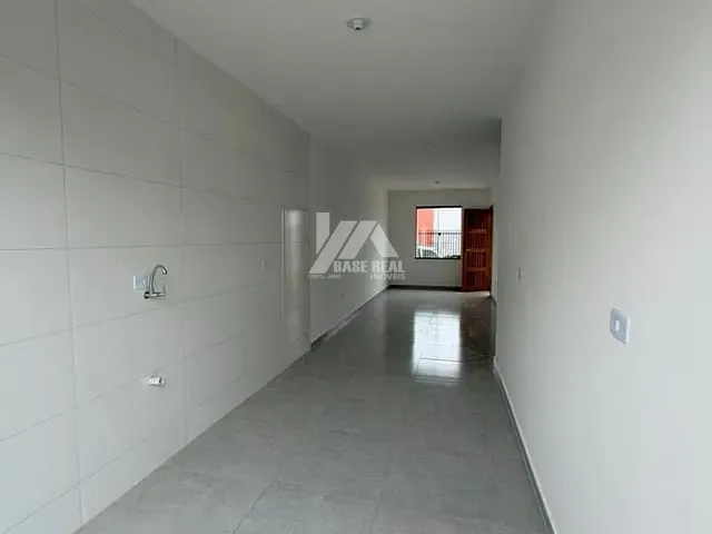 Casa 2 quartos e 1 banheiro, à venda, no bairro Cará-cará em Ponta Grossa