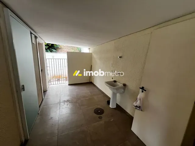 Casa com 600m² 4 quartos e 4 banheiros, para alugar, no bairro Parque da Hípica em Campinas