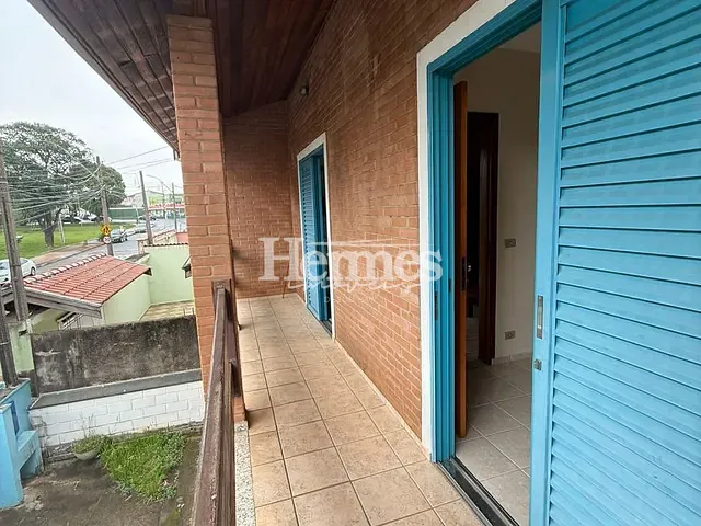 Casa com 300m² 2 quartos e 3 banheiros, para alugar, no bairro Jardim América em Paulínia