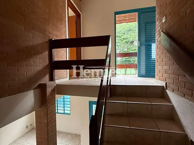 Casa com 300m² 2 quartos e 3 banheiros, para alugar, no bairro Jardim América em Paulínia