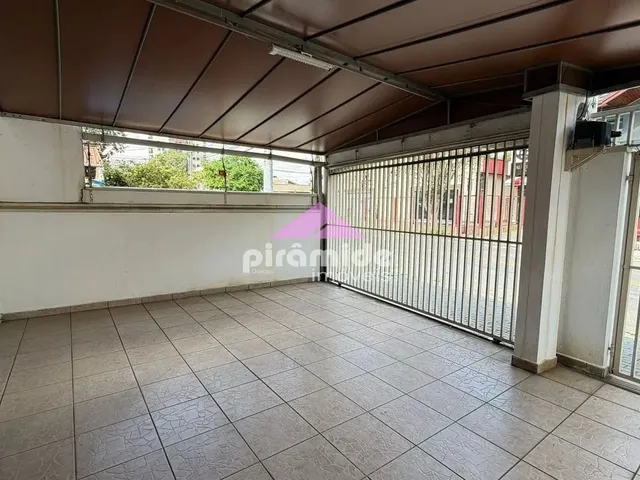 Casa com 302m² 3 quartos e 3 banheiros, à venda, no bairro Vila Betânia em São José Dos Campos