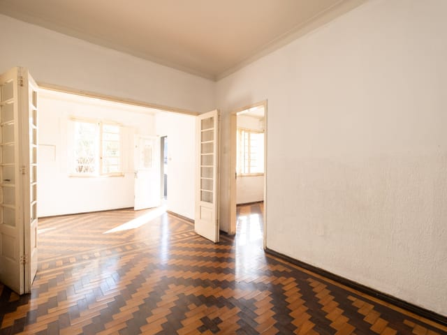 Casa 3 quartos e 3 banheiros, à venda ou para alugar, no bairro Centro em Pelotas