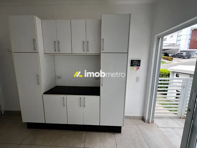 Casa com 384m² 3 quartos e 5 banheiros, para alugar, no bairro Loteamento Alphaville Campinas em Campinas