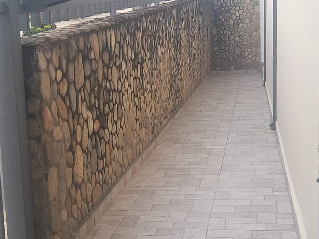 Casa 3 quartos e 2 banheiros, à venda, no bairro Vila Nair em Pindamonhangaba