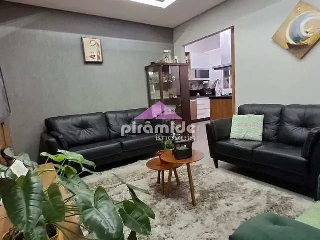 Casa com 10m² 2 quartos e 2 banheiros, à venda, no bairro Eugênio de Mello em São José Dos Campos