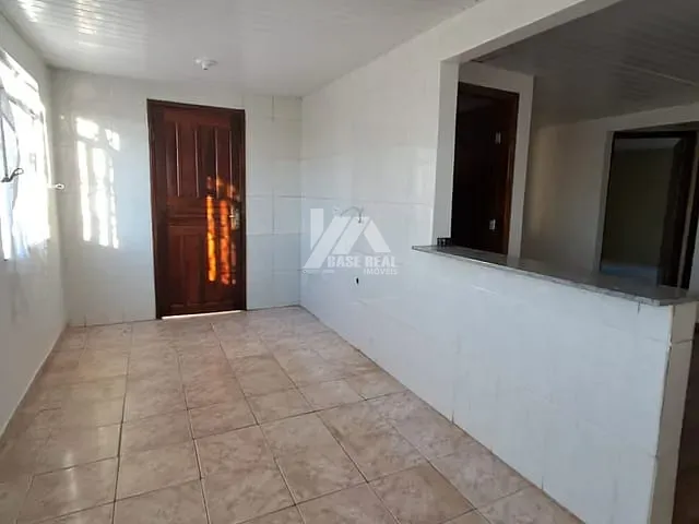 Casa 2 quartos e 2 banheiros, à venda, no bairro Neves em Ponta Grossa