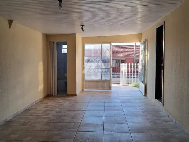 Casa 2 quartos e 2 banheiros, à venda, no bairro Neves em Ponta Grossa