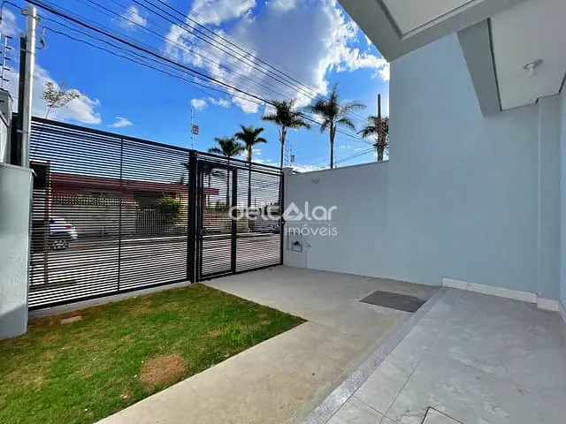 Casa com 125m² 3 quartos e 3 banheiros, para alugar, no bairro Planalto em Belo Horizonte