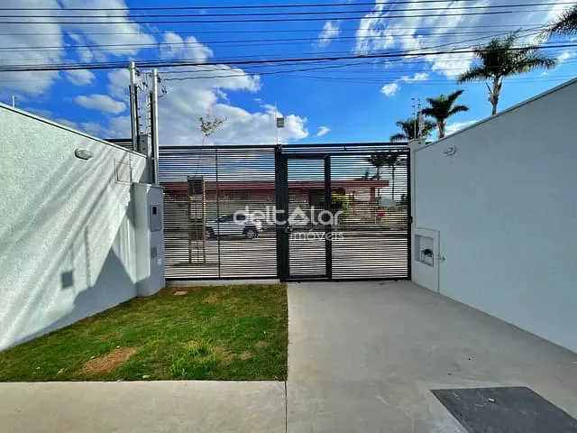 Casa com 125m² 3 quartos e 3 banheiros, para alugar, no bairro Planalto em Belo Horizonte