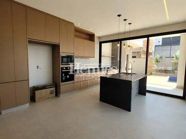 Casa com 300m² 4 quartos e 5 banheiros, à venda, no bairro Parque Brasil 500 em Paulínia