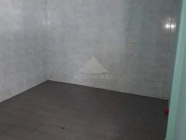 Casa com 250m², à venda, no bairro Parque das Américas em Mauá