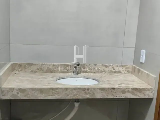 Casa com 150m² 3 quartos e 2 banheiros, à venda, no bairro Residencial Recanto do Bosque em Goiânia
