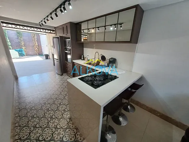Casa com 176m² 3 quartos e 3 banheiros, à venda, no bairro Residencial Santa Paula em Jacareí
