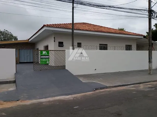 Casa com 285m² 3 quartos e 2 banheiros, à venda, no bairro Jardim Carvalho em Ponta Grossa