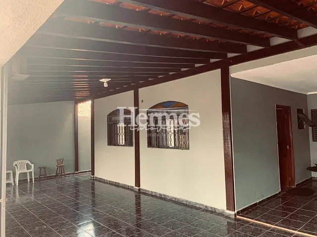 Casa com 200m² 3 quartos e 3 banheiros, à venda, no bairro Parque Bom Retiro em Paulínia