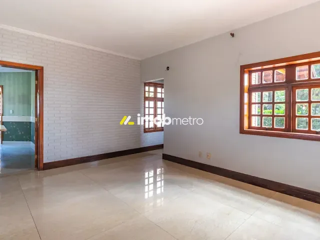 Casa com 800m² 4 quartos e 4 banheiros, à venda, no bairro Residencial Vila Verde em Campinas