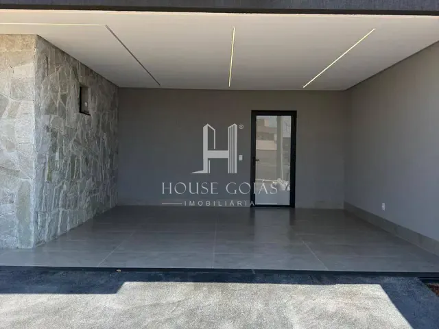 Casa com 329m² 3 quartos e 6 banheiros, à venda, no bairro Parqville Pinheiros em Aparecida de Goiânia