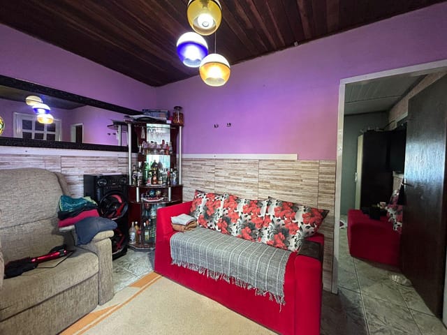 Casa 2 quartos e 2 banheiros, à venda, no bairro Areal em Pelotas