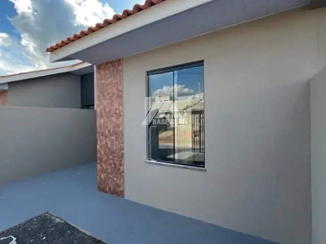 Casa 2 quartos e 1 banheiro, à venda, no bairro Colônia Dona Luíza em Ponta Grossa