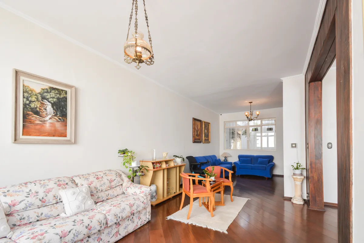 Casa para venda em Saúde com 5 quartos, sendo 3 suítes, 309m²