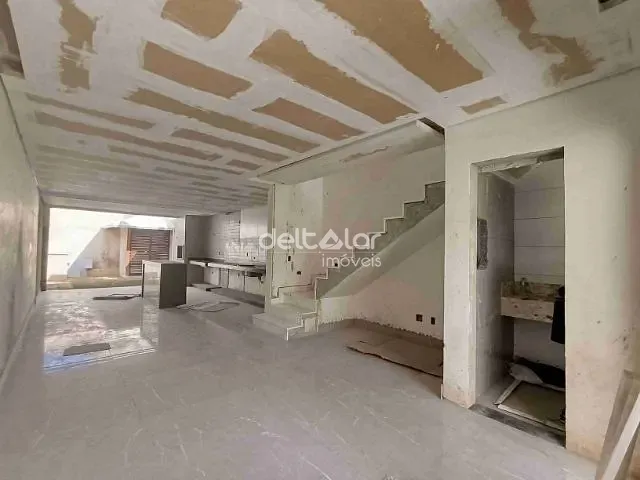 Casa com 205m² 3 quartos e 3 banheiros, à venda, no bairro Santa Amélia em Belo Horizonte