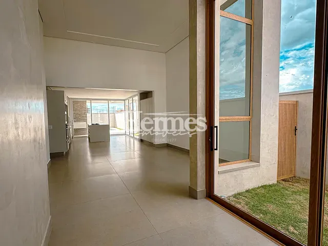 Casa com 363m² 3 quartos e 5 banheiros, à venda, no bairro Parque Brasil 500 em Paulínia