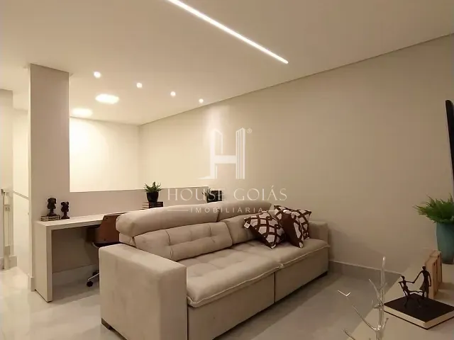 Casa com 245m² 4 quartos e 5 banheiros, à venda, no bairro Jardim Atlântico em Goiânia