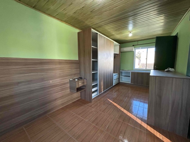 Casa com 300m² 3 quartos e 2 banheiros, à venda, no bairro Laranjal em Pelotas