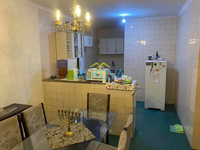 Casa com 250m² 2 quartos e 3 banheiros, à venda, no bairro Jardim Satélite em São José dos Campos