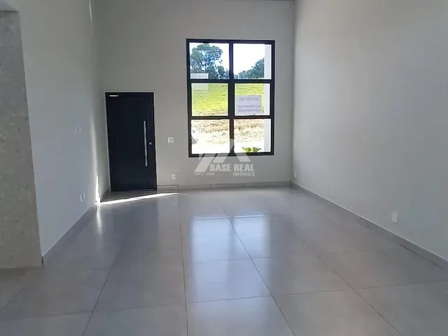 Casa com 200m² 3 quartos e 2 banheiros, à venda, no bairro Jardim Carvalho em Ponta Grossa