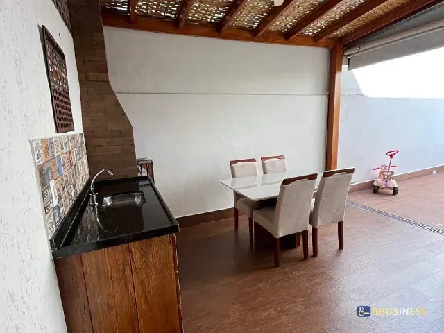Casa 2 quartos e 2 banheiros, à venda, no bairro Parque Beatriz em Campinas